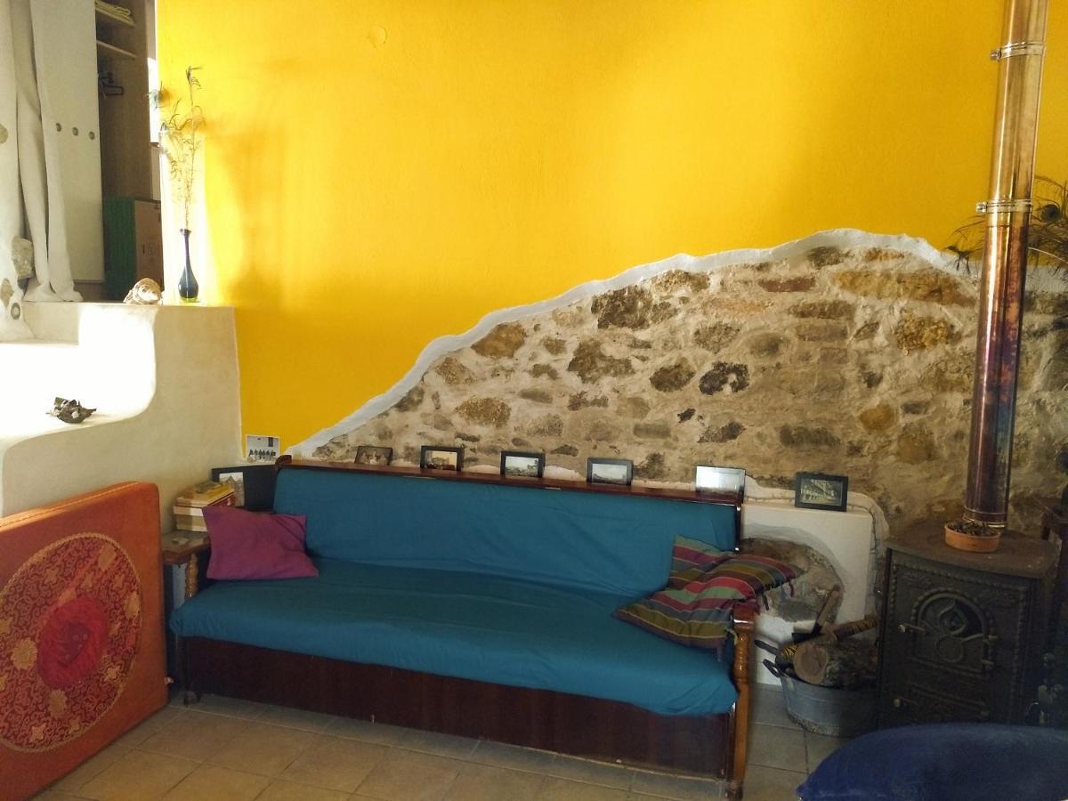 Spiti Liontari In Traditional Village *